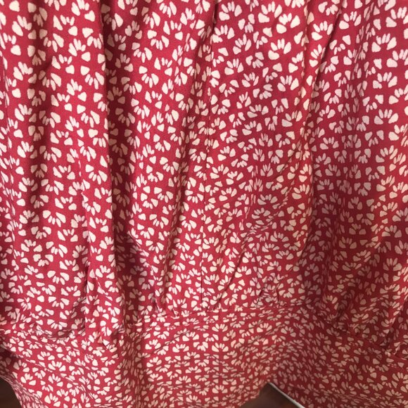 Maeve Red Floral Crop Top no - Picture 3 of 9